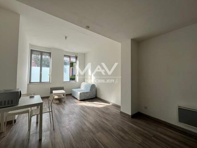 STUDIO MEUBLE ROUBAIX — photo du bien