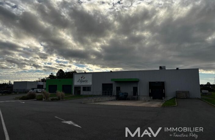 SAINT-MARTIN LEZ TATINGHEM - BATIMENT D'ACTIVITE DE 1 071M² — photo 2