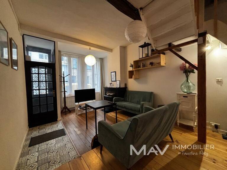 SAINT-OMER - CHARMANTE MAISON MEUBLEE DE 105m² - 3 CHAMBRES ET UNE COURETTE — photo 1