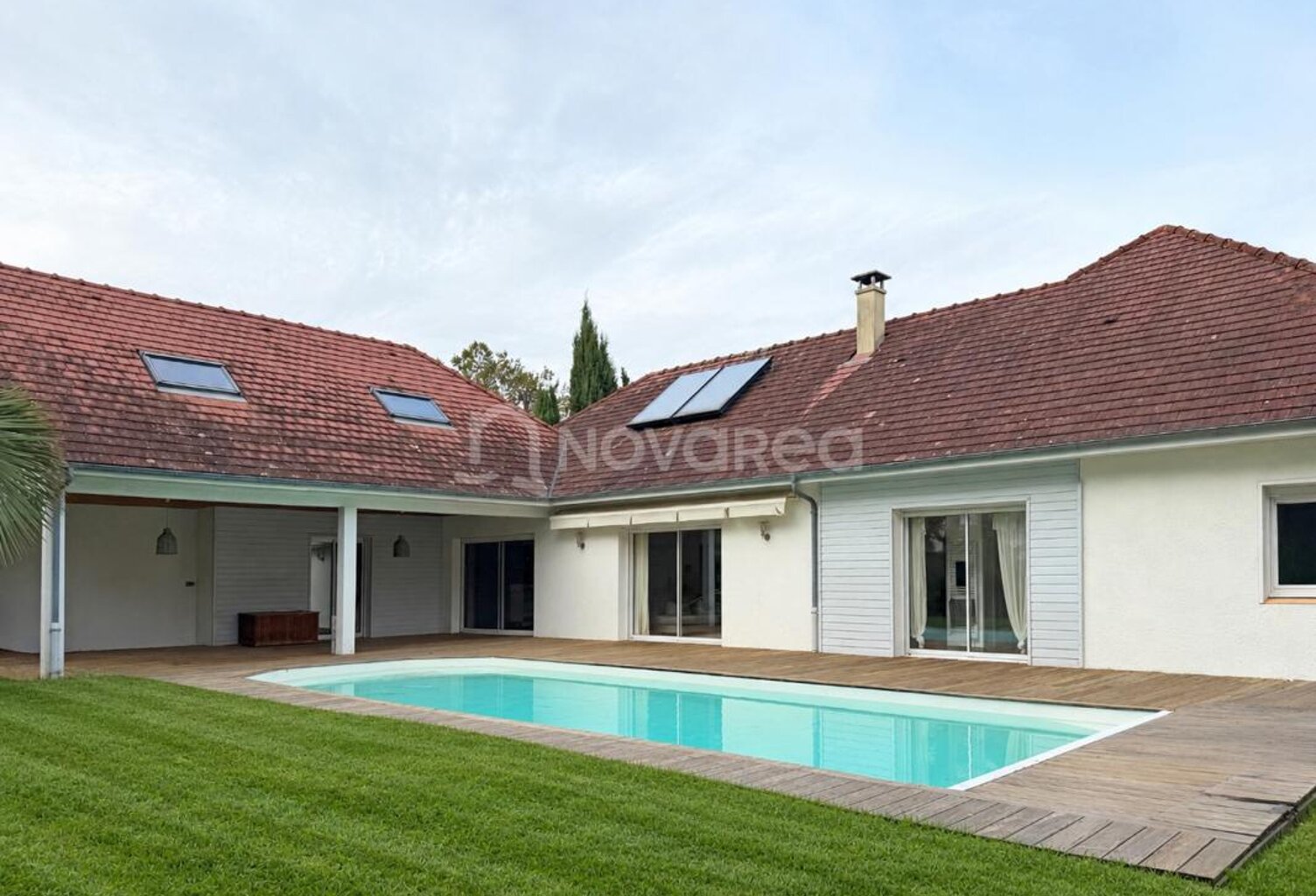 Maison 8 pièces — photo 1