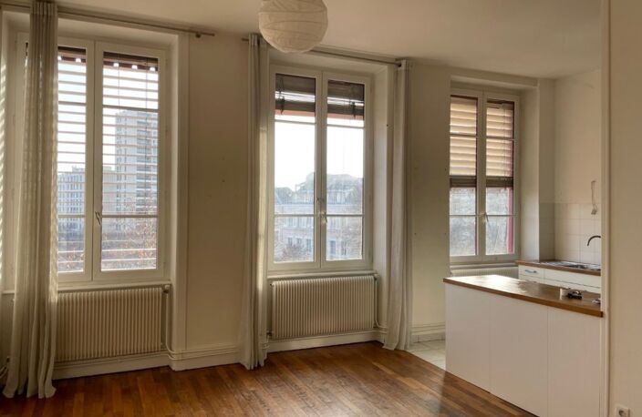T4 — photo 2