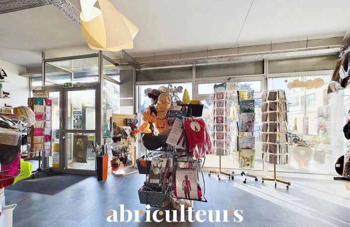 Local événementiel de 109 m² à proximité immédiate de Chartres (28300) — photo 2