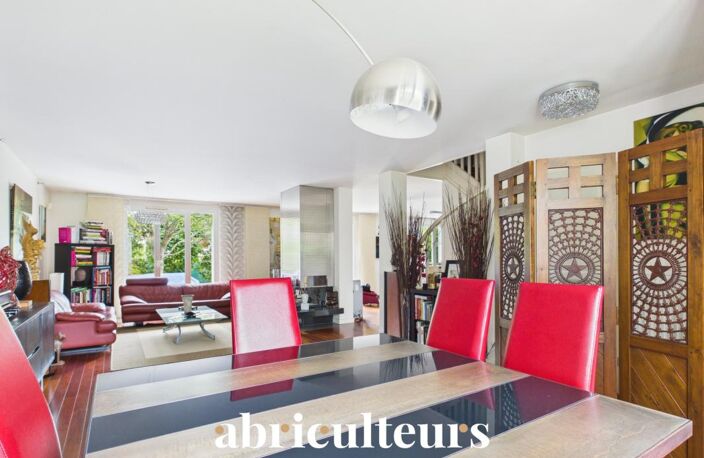 Maison familiale de 156 m² avec jardin et terrasse aux Coteaux à Argenteuil (95100) — photo 4