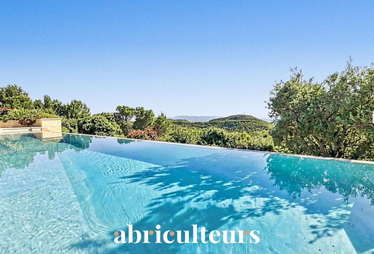 Splendide villa de 296 m² avec piscine, sauna, spa, terrain de 1,2 ha et vue exceptionnelle à Rognes (13840) — photo 1