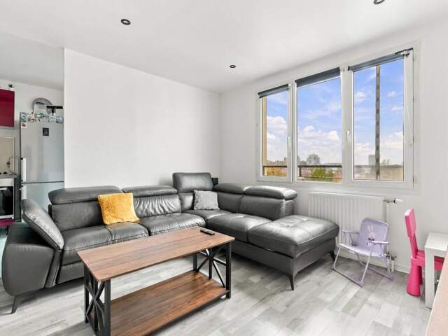 Appartement duplex de 4 pièces de 76 m² à Villepinte — photo du bien