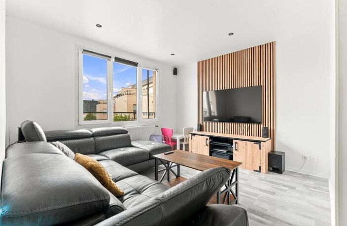 Appartement duplex de 4 pièces de 76 m² à Villepinte — photo 2