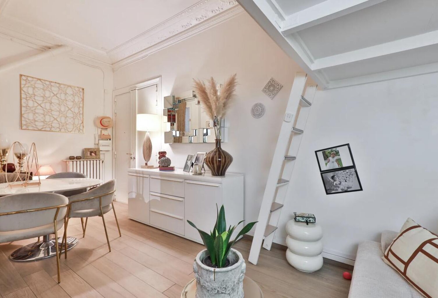 Appartement 1 pièce de 25 m² à Paris — photo 1