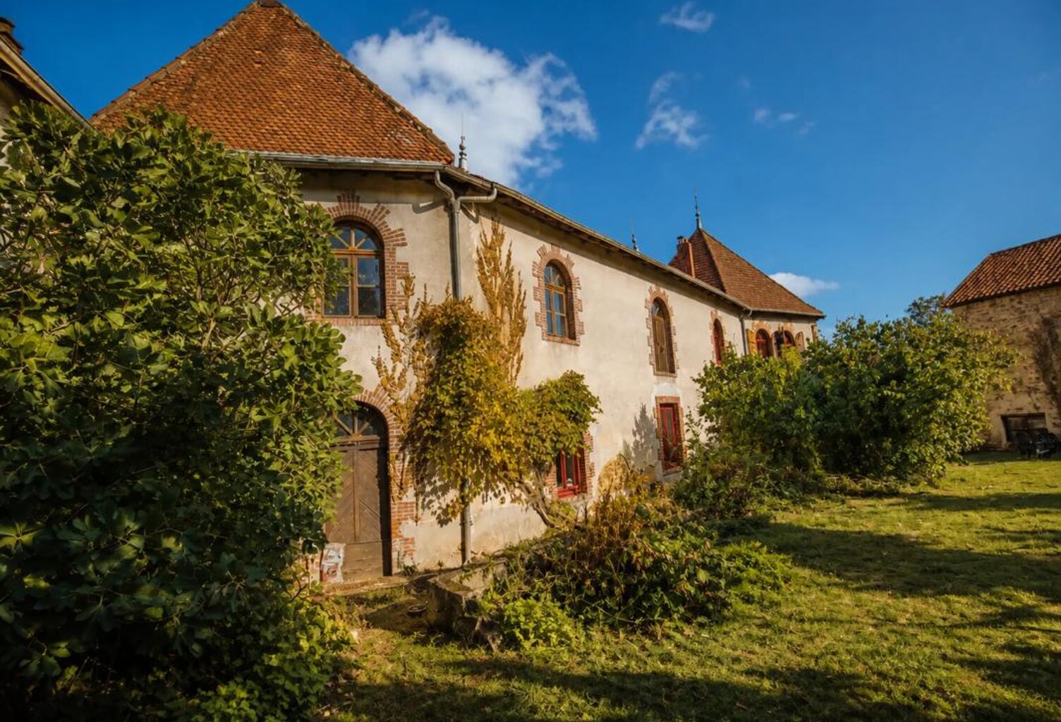 Maison de 5 pièces de 237 m² à Condat-sur-Vienne — photo 1