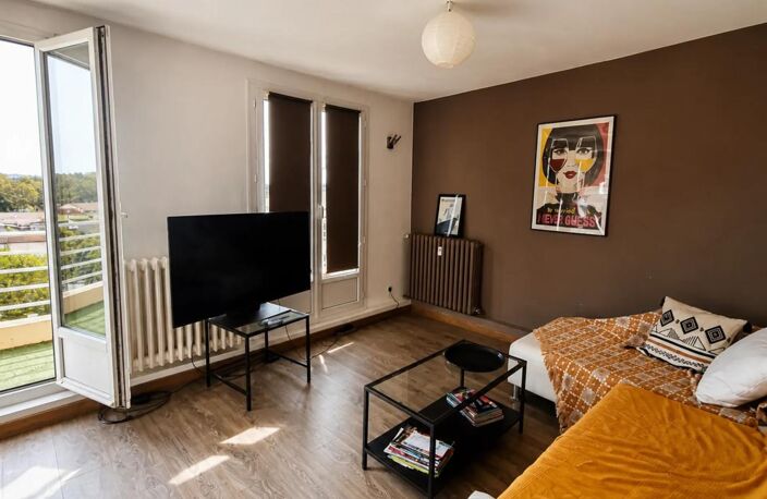 Appartement de 3 pièces de 64 m² à Avignon — photo 2