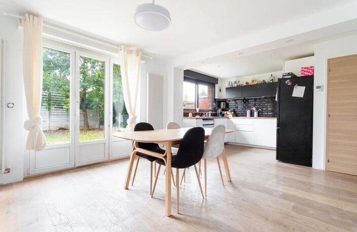 Maison de 4 pièces de 83 m² à Lambersart avec jardin et garage — photo 2
