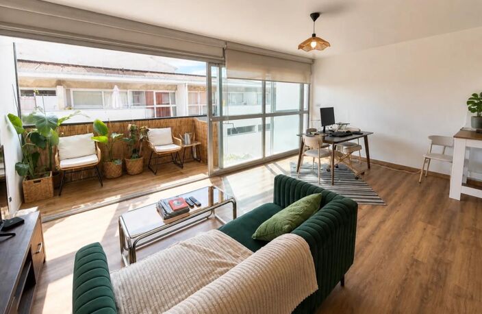 Maison - T3 de 70 m² avec garage et cour située aux Chartrons — photo 2