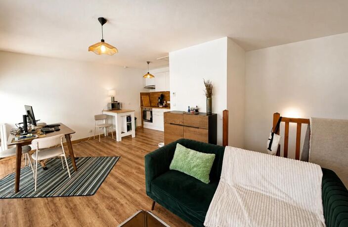 Maison - T3 de 70 m² avec garage et cour située aux Chartrons — photo 3
