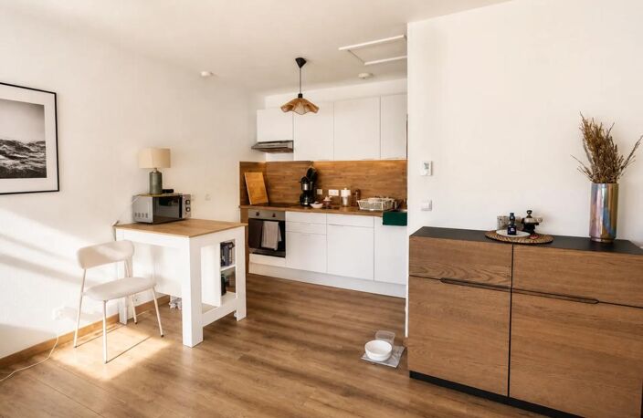 Maison - T3 de 70 m² avec garage et cour située aux Chartrons — photo 5
