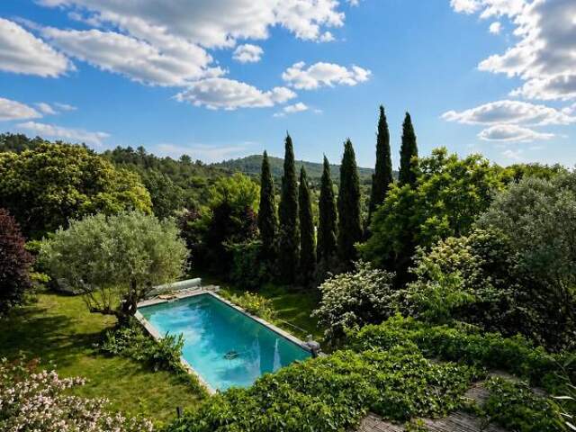 AUMELAS (34230) – MAISON CONTEMPORAINE – 5 CHAMBRES – PISCINE – TERRAIN DE 1 650 M² – CALME – SANS VIS-À-VIS – GARAGE — photo du bien