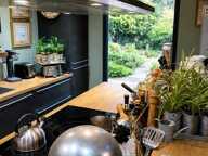AUMELAS (34230) – MAISON CONTEMPORAINE – 5 CHAMBRES – PISCINE – TERRAIN DE 1 650 M² – CALME – SANS VIS-À-VIS – GARAGE — photo 2
