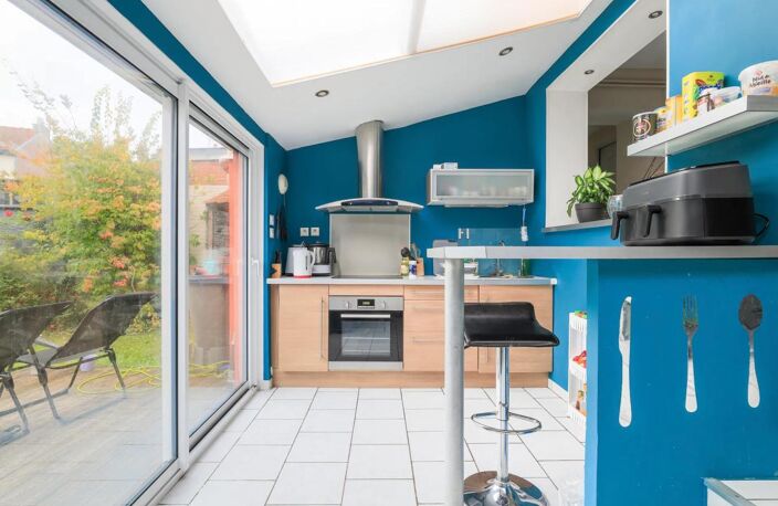 Maison de 4 pièces de 100 m² à Petite-Forêt — photo 5