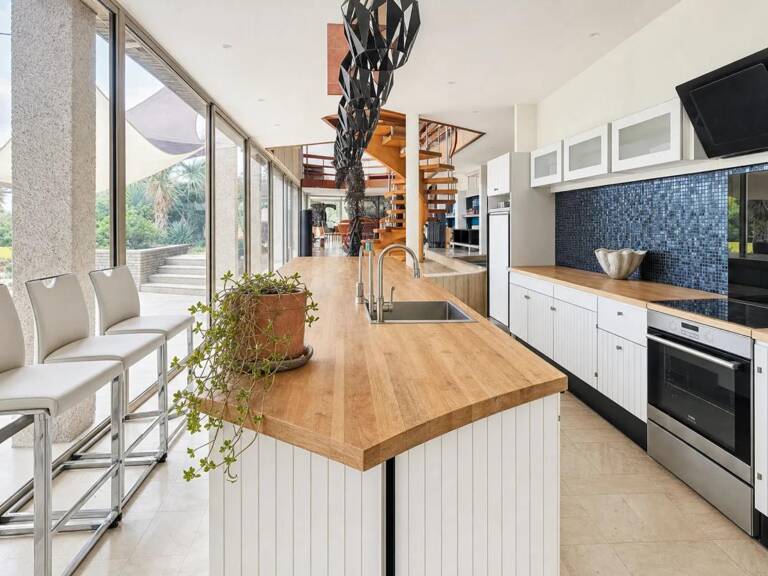 Maison 12 pièces, 617 m² avec jardin à Roquefort — photo 1