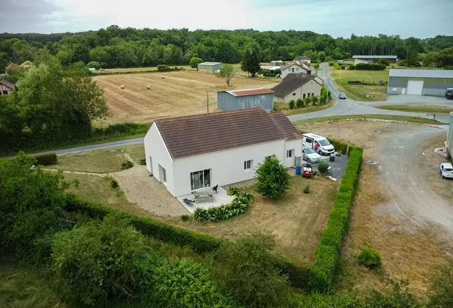 Maison de plain-pied – 2010 – 3 chambres – 1 009 m² de terrain — photo 1