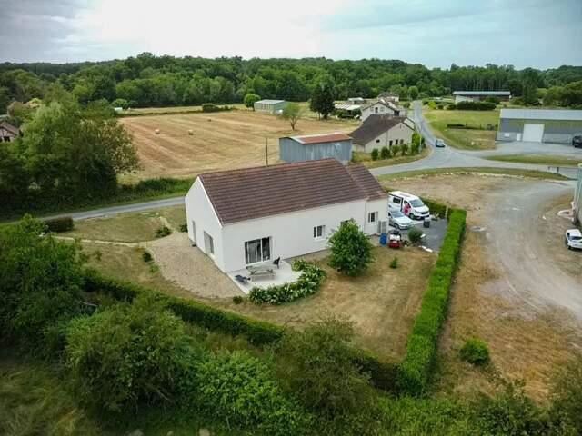 Maison de plain-pied – 2010 – 3 chambres – 1 009 m² de terrain — photo du bien
