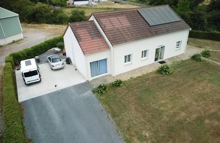 Maison de plain-pied – 2010 – 3 chambres – 1 009 m² de terrain — photo 3