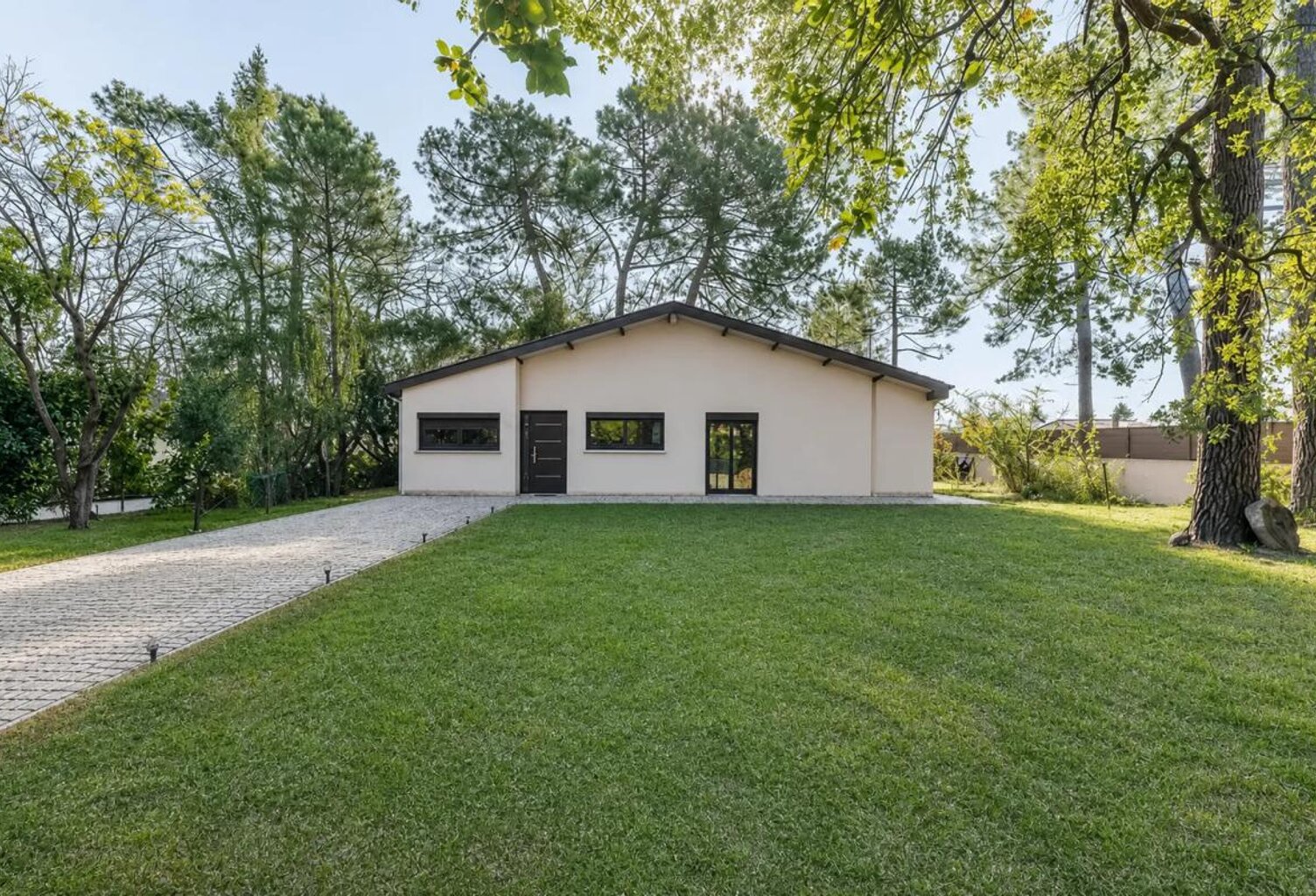Maison plain-pied 113 m² avec 4 chambres — photo 1