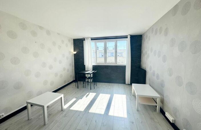 Appartement À Louer avec cave et place de stationnement — photo 2