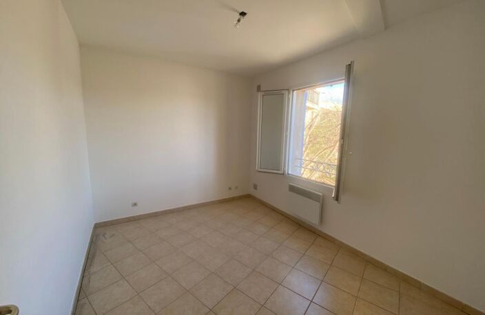 Appartement 3 pièces + Parking - LA CADIERE D'AZUR — photo 5