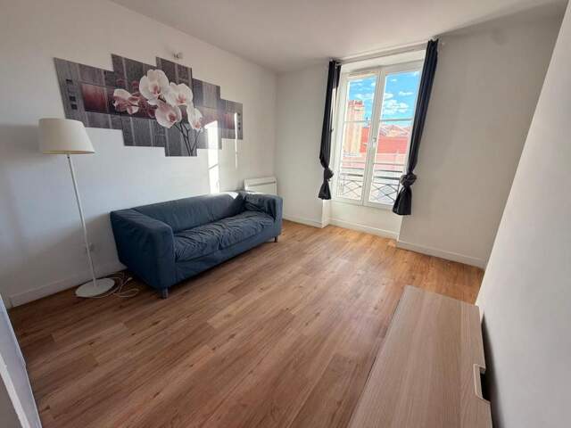 Appartement À Vendre - T2 duplex - 41.63 m² - 2e arrondissement — photo du bien