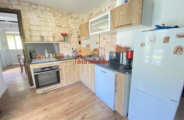 Vente maison 4 pièces 97 m² Arcis-sur-Aube (10700) — photo 2