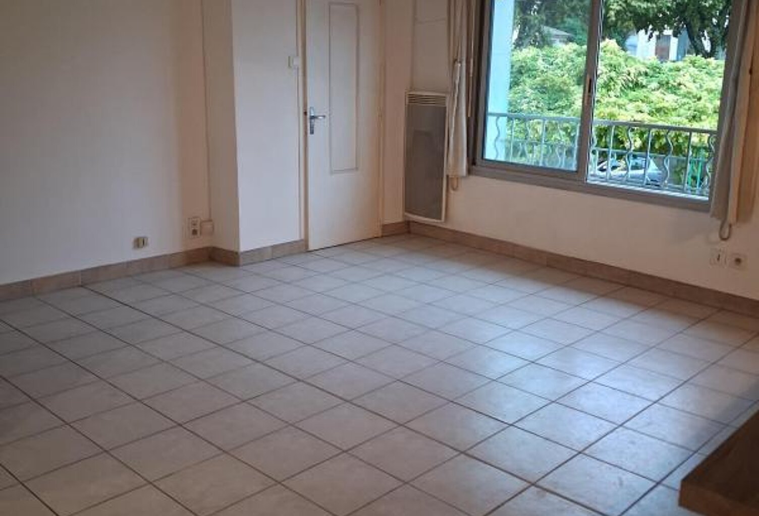 Appartement À Louer Non Meublé — photo 1