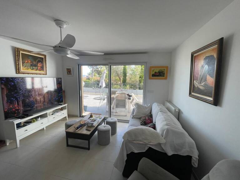 A VENDRE LA CIOTAT 13600 MAGNIFIQUE APPARTEMENT AVEC 37 M2 DE TERRASSE ET DOUBLE PARKING — photo 1