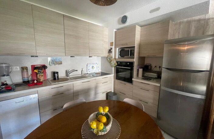 A VENDRE LA SEYNE SUR MER 83500 BEL APPARTEMENT T3 AVEC TERRASSE ET 2 PARKINGS — photo 3