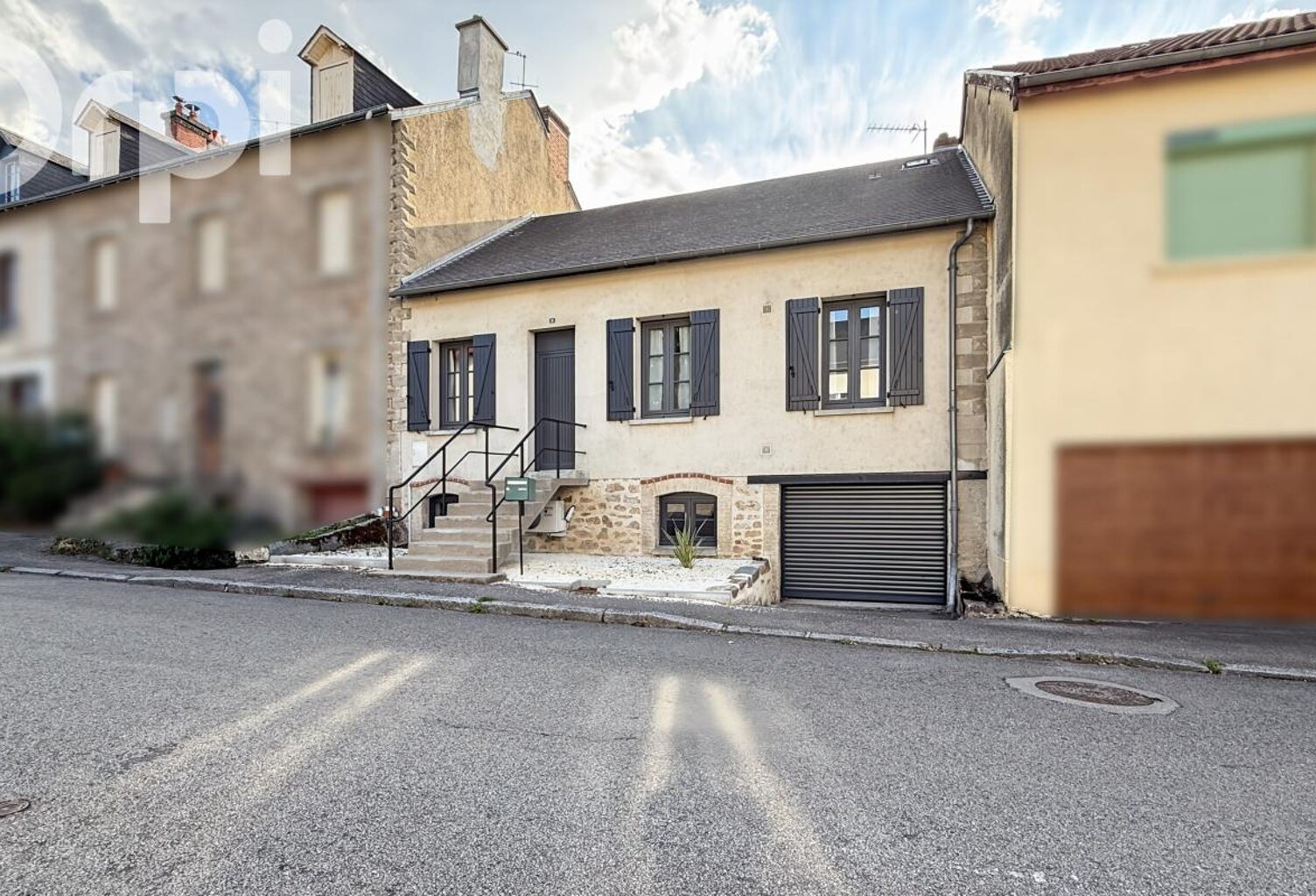ST-SULPICE-LAURIÈRE – Charmante maison en pierres rénovée avec jardin et vue sur les monts d'Ambazac — photo 1