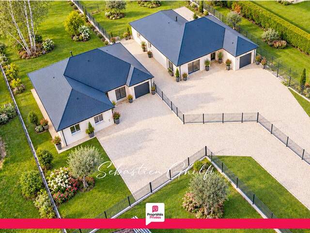 maison de plain pied , grande salle de vie de 60 m², 3 chambres et garage — photo du bien