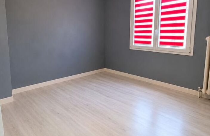 Maison de ville  rénovée Châlons-en-Champagne 140m2 — photo 3