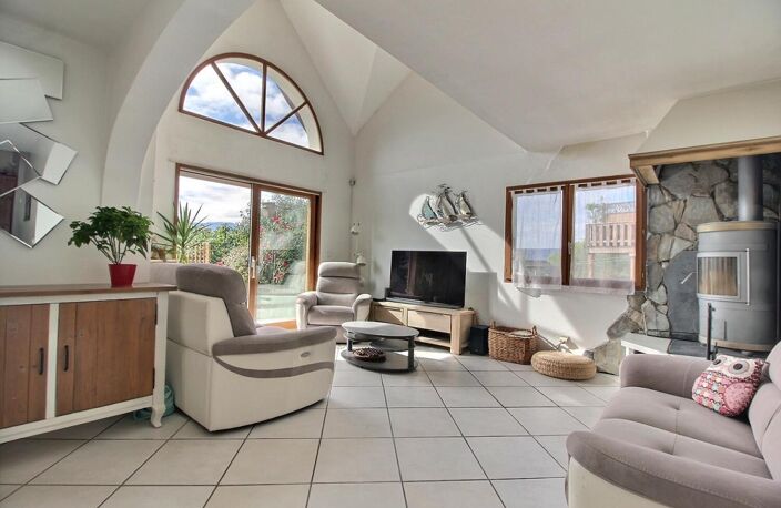 73230 Saint-Jean-d'Arvey 4 chambres, piscine — photo 5
