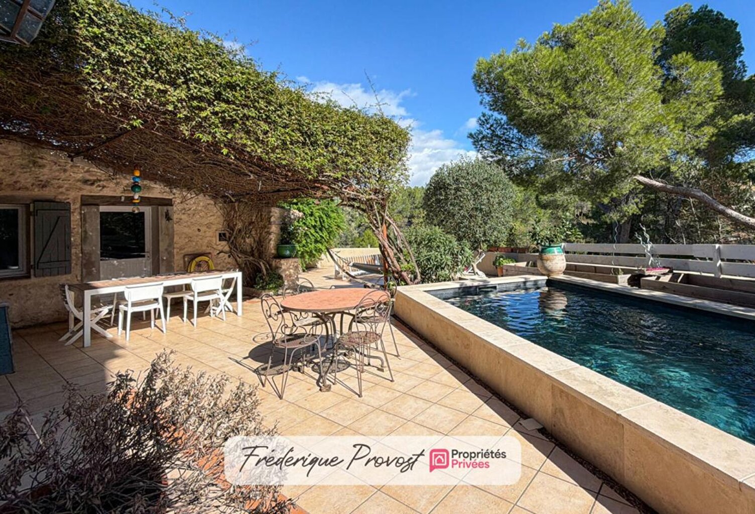 Immeuble de rapport à Bages 450.9 m2 — photo 1