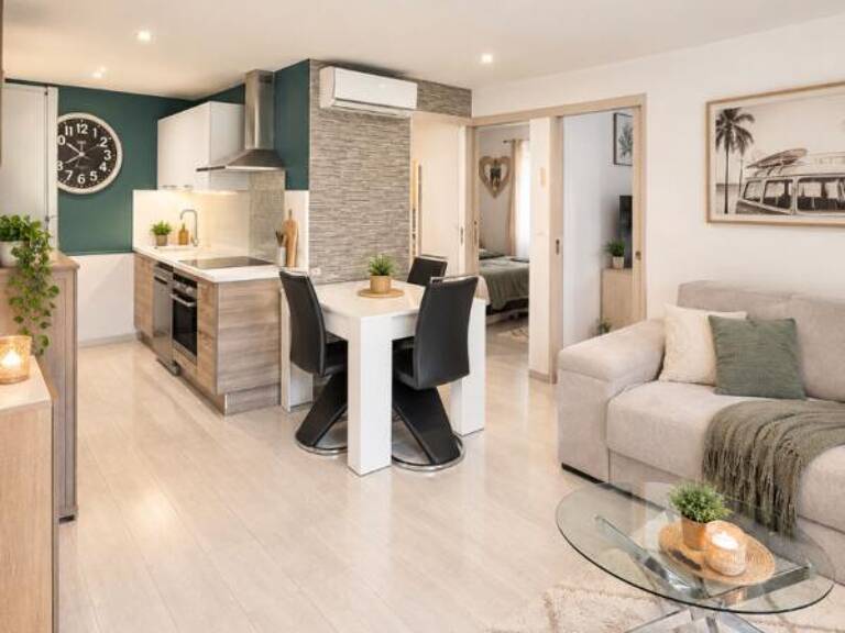 LE MUY - Appartement T3 dernier étage de 42 m² avec 2 Chambres, sans travaux ! — photo 1