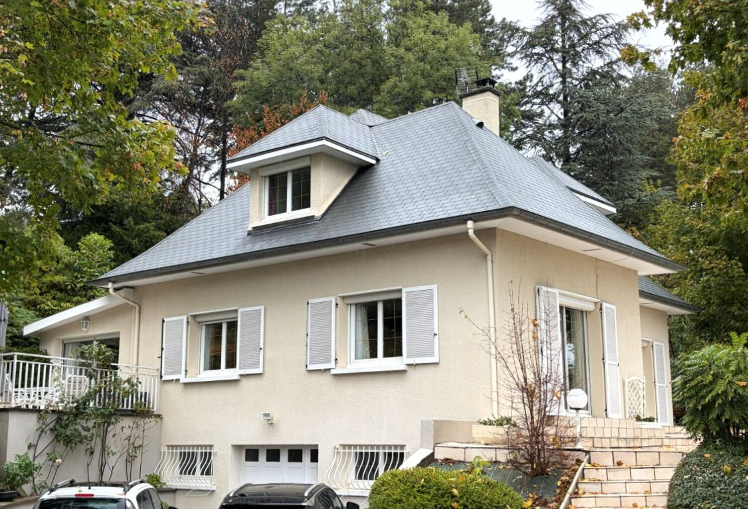 St GENEST LERPT 42530 MAISON 156m² 4 chambres, sous-sol complet sur 1597m² de terrain — photo 1