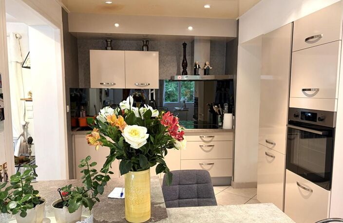 St GENEST LERPT 42530 MAISON 156m² 4 chambres, sous-sol complet sur 1597m² de terrain — photo 3