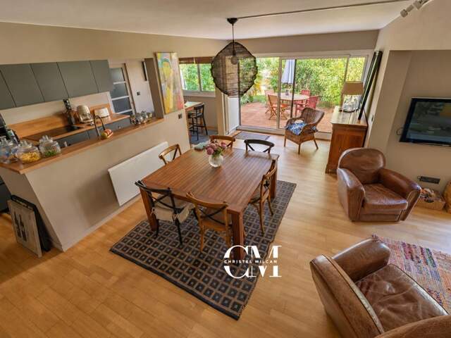 Bordeaux-Caudéran Duplex 98m² jardin, piscine, box garage et parking — photo du bien