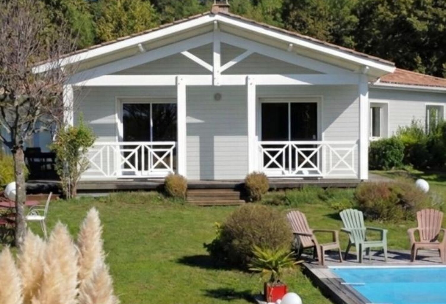MAISON 142M² 4CH PISCINE DOUBLE GARAGE CARPORT SUR 1600M² DE TERRAIN — photo 1