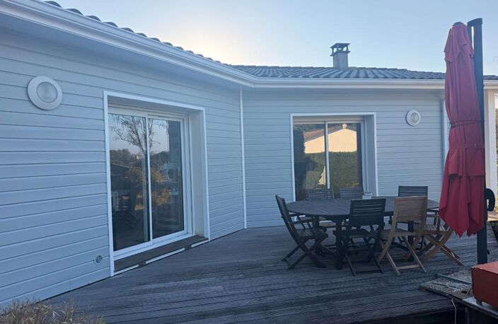 MAISON 142M² 4CH PISCINE DOUBLE GARAGE CARPORT SUR 1600M² DE TERRAIN — photo 5