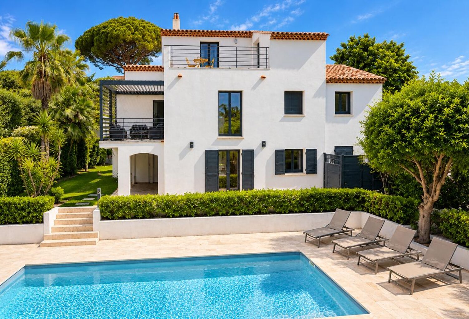 Villa contemporaine 7 pièces avec piscine et appartement indépendant - Tour de Mare, Fréjus — photo 1
