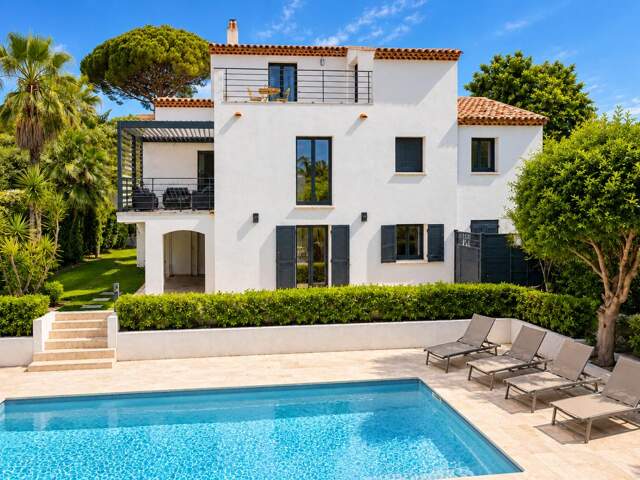 Villa contemporaine 7 pièces avec piscine et appartement indépendant - Tour de Mare, Fréjus — photo du bien