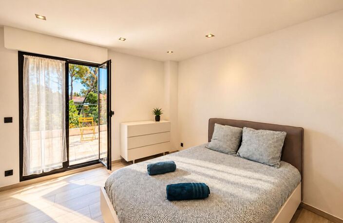 Villa contemporaine 7 pièces avec piscine et appartement indépendant - Tour de Mare, Fréjus — photo 3