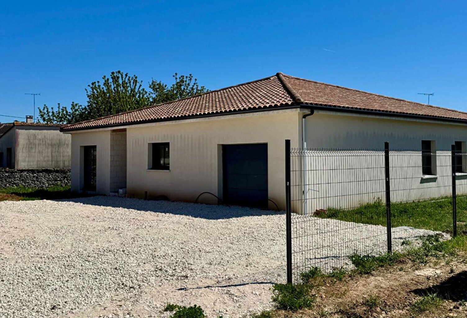 16100 Maison Neuve Cognac — photo 1
