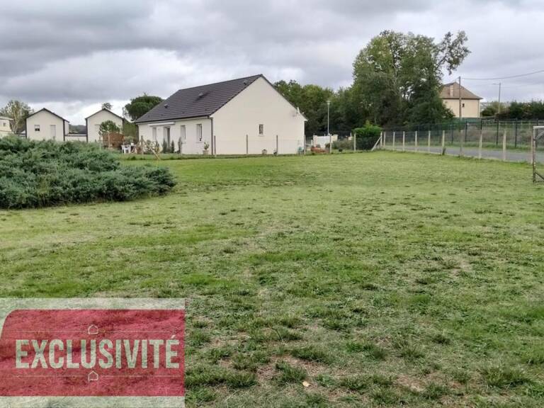 TERRAIN DE 1 021 m² À MALEMORT (19360) — photo 1