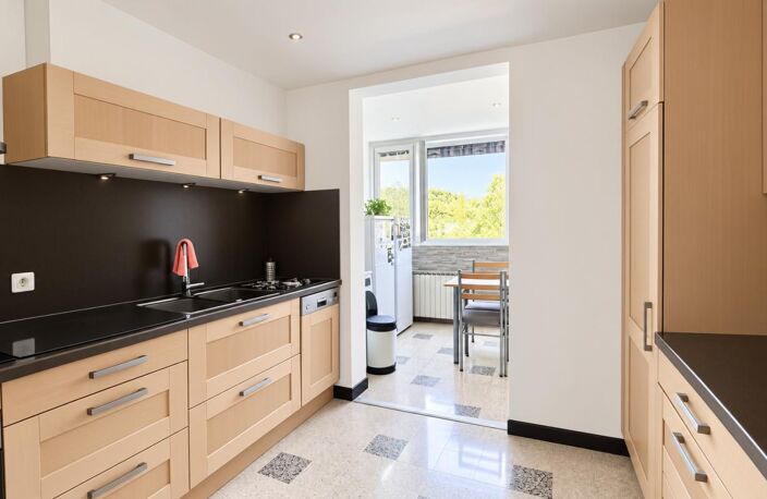 TOULON VALBERTAND - APPARTEMENT  4 pièces  - SUPERFICIE  72M² - — photo 5