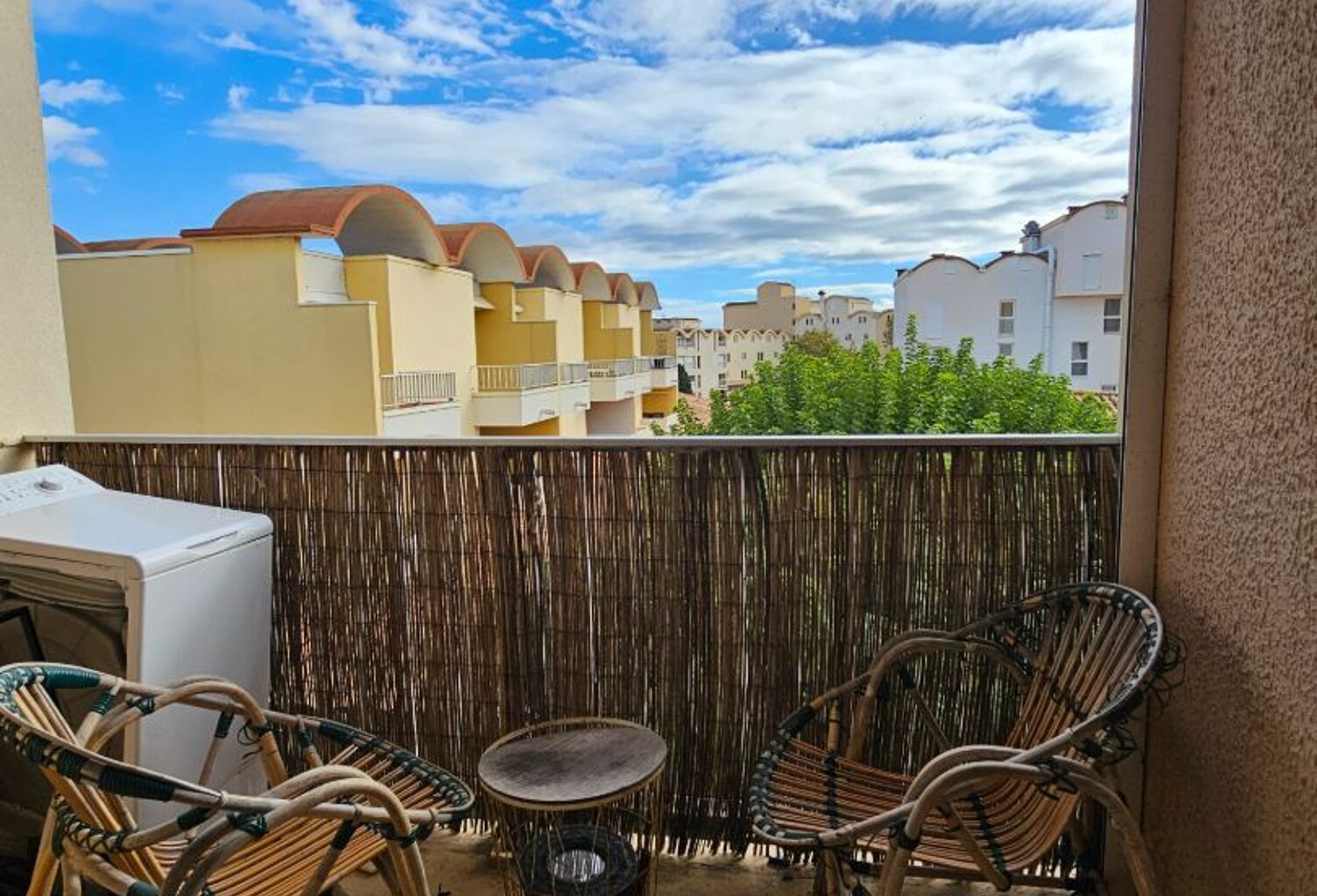 URGENT - T2 à rénové, Résidence avec Piscine — photo 1